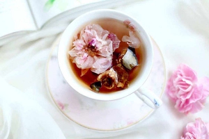 玫瑰花茶和什么搭配祛斑美白？